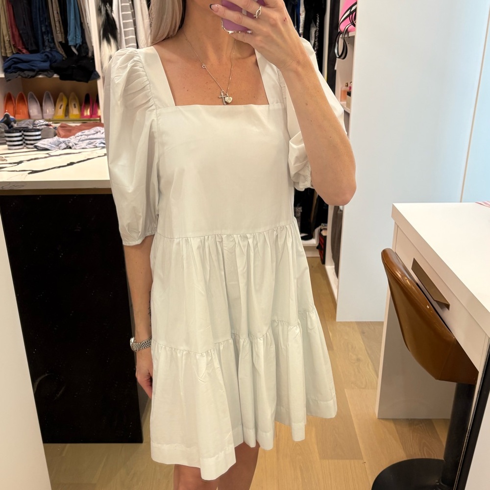 White puff sleeve dress